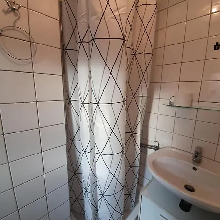 Roderheim Homestay Frankfurt am Main